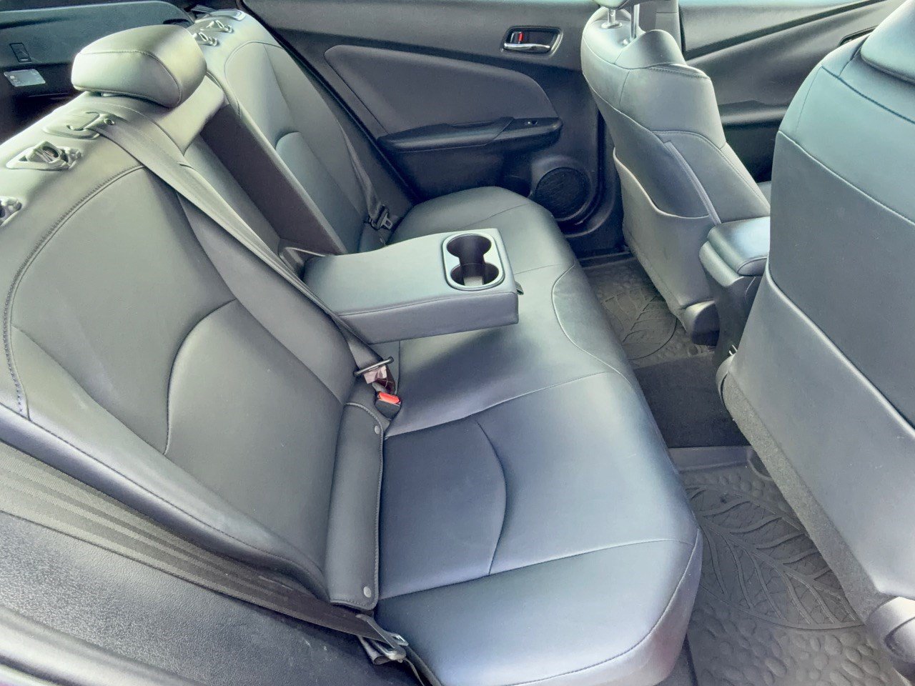 Used 2018 Toyota Prius Four w/ Advanced Technology Package FWD image 29