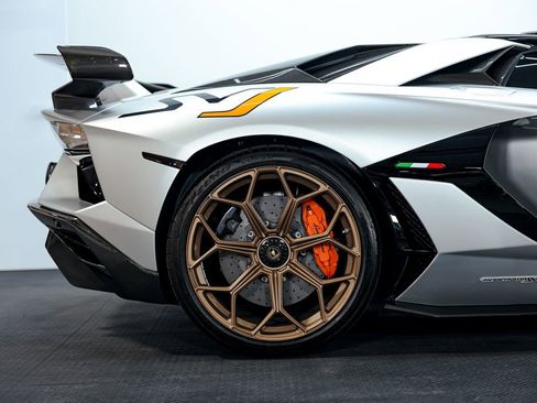 Used 2021 Lamborghini Aventador SVJ image 35