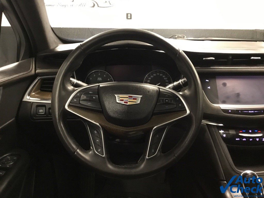 Used 2017 Cadillac XT5 Platinum w/ Driver Assist Package AWD/4WD image 43