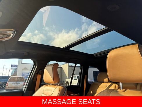 Used 2023 Jeep Grand Cherokee Summit AWD/4WD image 2