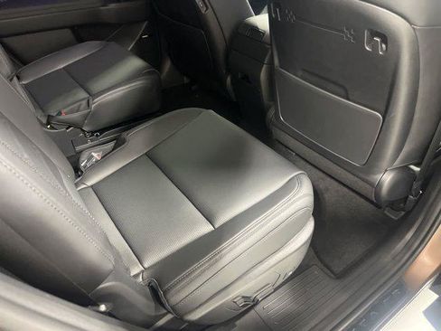 New 2025 Hyundai Santa Fe Calligraphy AWD/4WD image 31