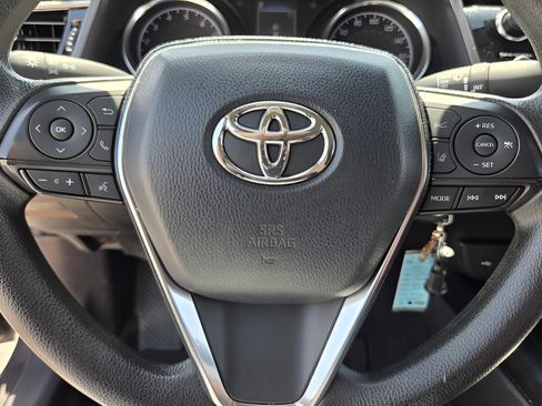 Used 2020 Toyota Camry LE FWD image 22