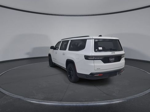New 2026 Jeep Grand Wagoneer L Limited AWD/4WD image 10