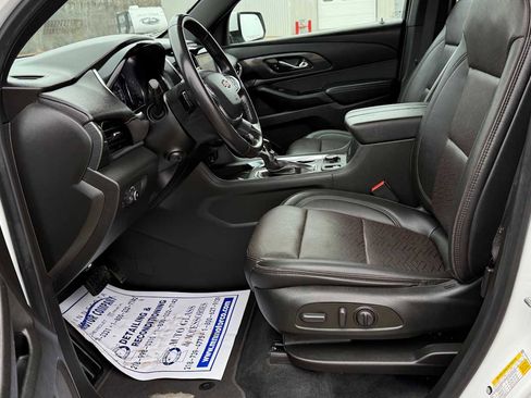 Used 2022 Chevrolet Traverse High Country image 7