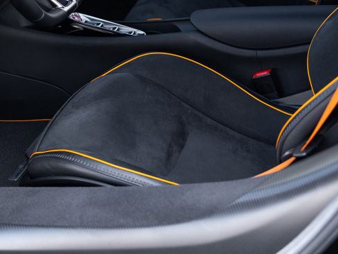 Used 2023 McLaren Artura RWD image 47