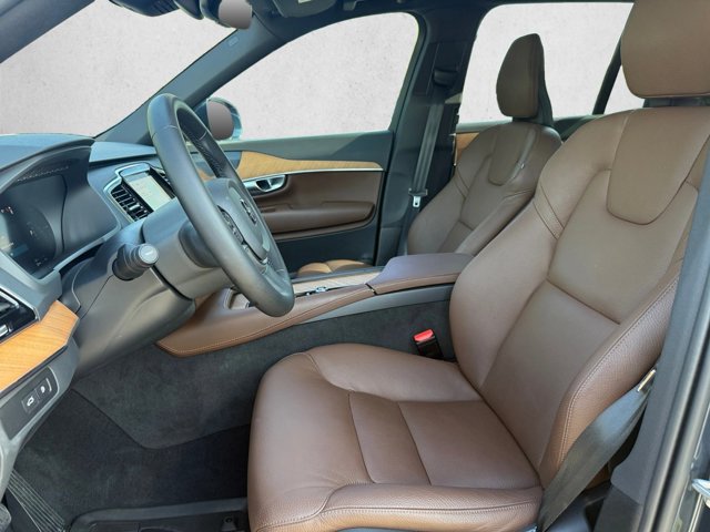 Used 2024 Volvo XC90 T8 Plus w/ Protection Package Premier AWD/4WD image 17