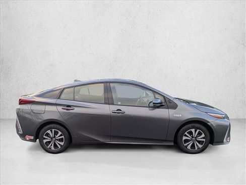 Certified 2017 Toyota Prius Prime Plus image 4