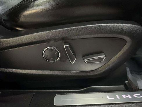 Used 2019 Lincoln MKC Select w/ Select Plus Package AWD/4WD image 56