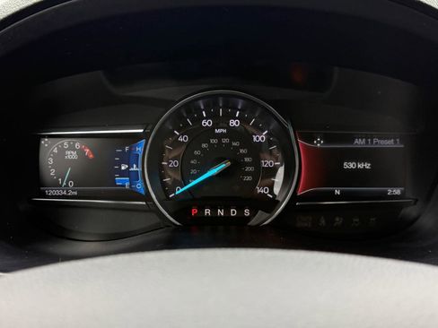 Used 2017 Ford Explorer XLT w/ Equipment Group 202A AWD/4WD image 36