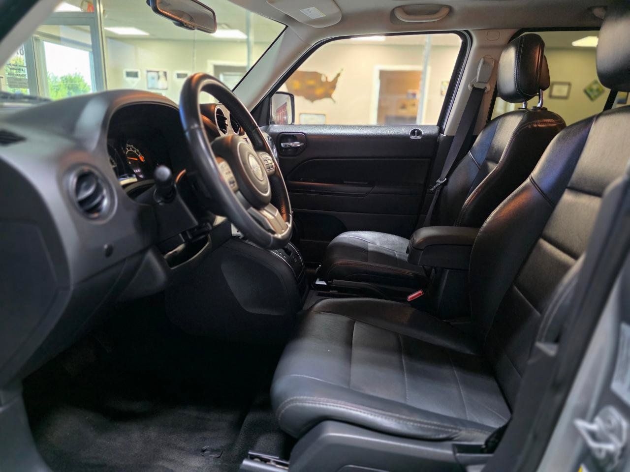 Used 2015 Jeep Patriot High Altitude AWD/4WD image 16
