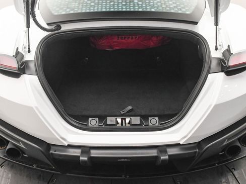 Certified 2024 Ferrari Roma image 8