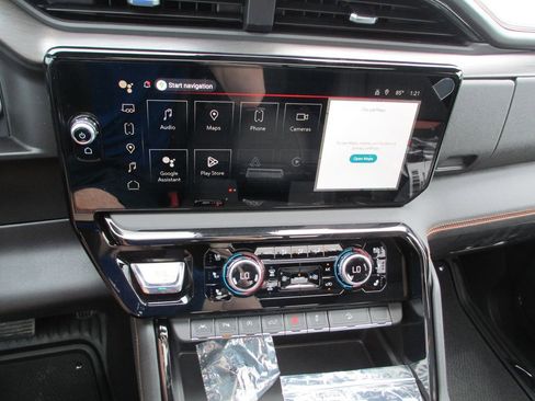 New 2026 GMC Sierra 1500 AT4 w/ AT4 Premium Package AWD/4WD image 18