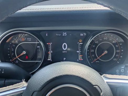 Used 2023 Jeep Wrangler Unlimited Sahara AWD/4WD image 30