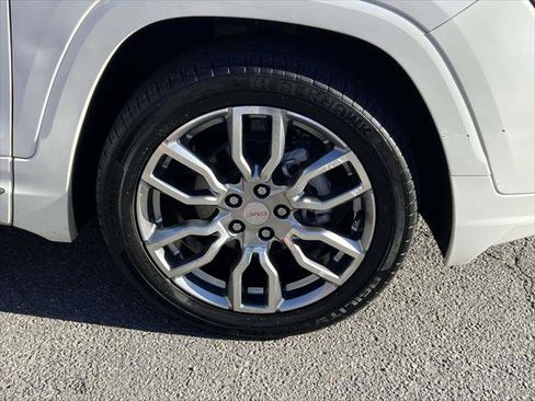 Used 2022 GMC Terrain Denali image 9