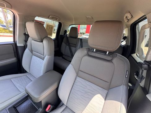 Certified 2023 Nissan Frontier SV w/ Technology Package RWD image 13