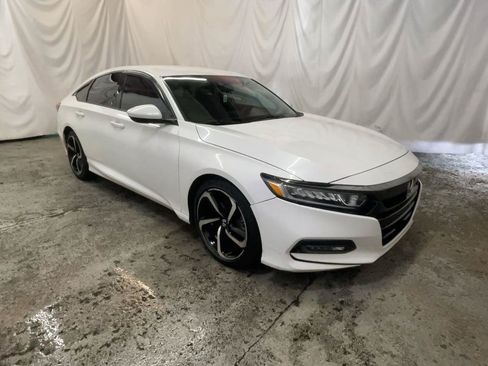 Used 2020 Honda Accord Sport image 2