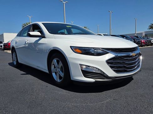 Used 2024 Chevrolet Malibu LT FWD image 1
