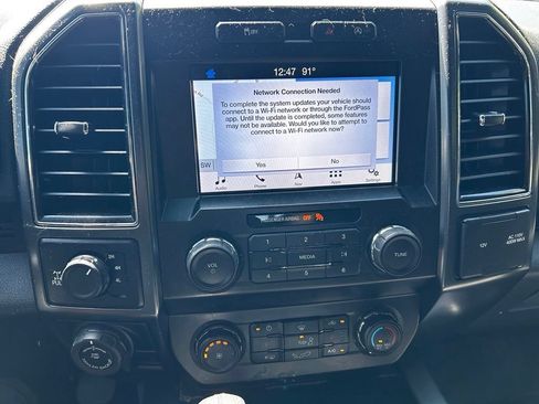 Used 2019 Ford F150 XLT w/ Equipment Group 302A Luxury AWD/4WD image 15