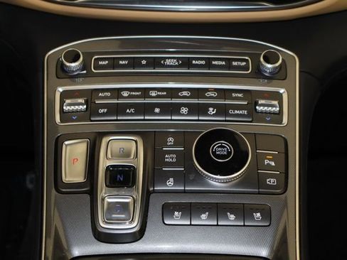 Used 2023 Hyundai Santa Fe Calligraphy image 13