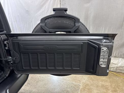 Used 2021 Jeep Wrangler Unlimited Sport AWD/4WD image 23