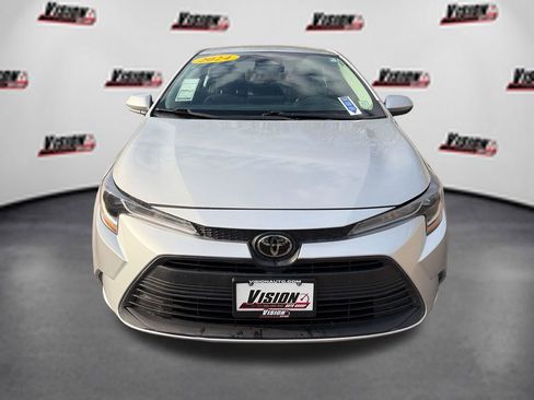 Used 2024 Toyota Corolla LE FWD image 2