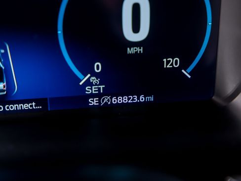 Used 2021 Ford F150 Lariat w/ Equipment Group 502A High AWD/4WD image 13