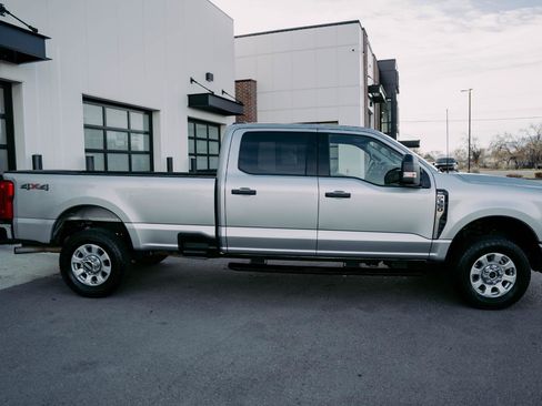 Used 2024 Ford F350 XLT image 11