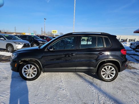 Used 2017 Volkswagen Tiguan S image 1
