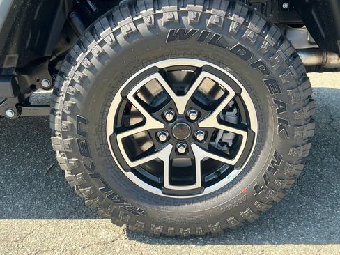 New 2026 Jeep Gladiator Rubicon AWD/4WD image 12