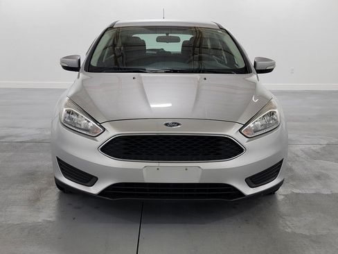 Used 2016 Ford Focus SE FWD image 3