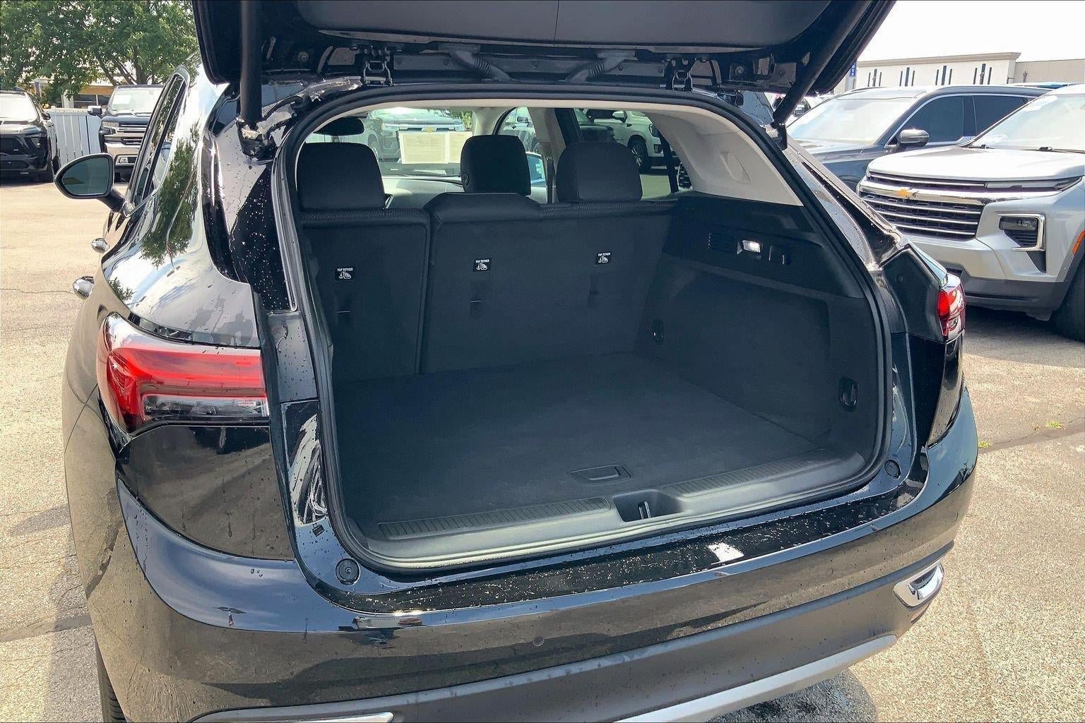Used 2023 Buick Envision Preferred FWD image 4