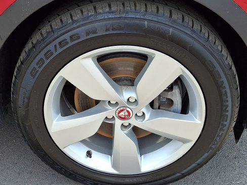 Used 2022 Jaguar E-PACE SE AWD/4WD image 11