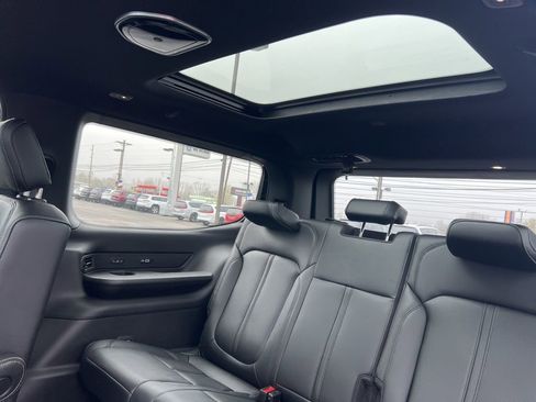 New 2026 Jeep Grand Wagoneer Limited AWD/4WD image 36