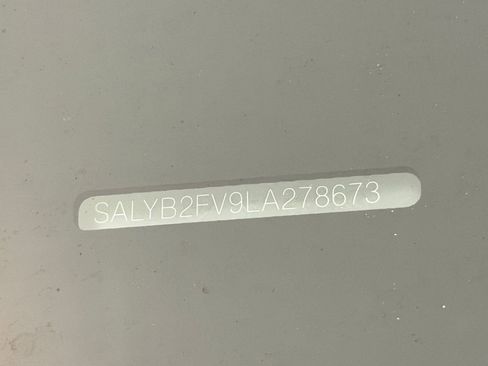 Used 2020 Land Rover Range Rover Velar S image 22