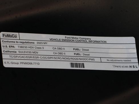 Used 2023 Ford F250 Lariat w/ Black Appearance Package image 14