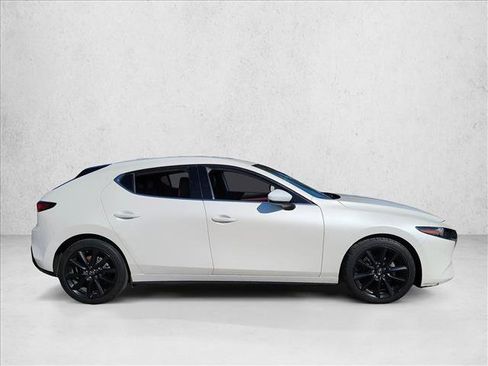 Used 2021 MAZDA MAZDA3 s image 3