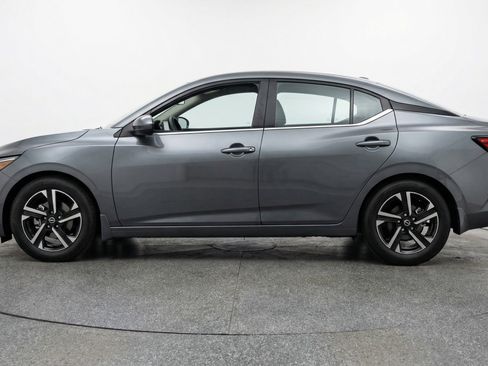 Used 2025 Nissan Sentra SV FWD image 5