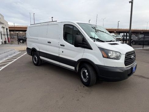 Used 2018 Ford Transit 250 130 Low Roof image 23