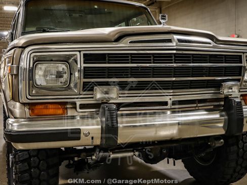 Used 1988 Jeep Grand Wagoneer AWD/4WD image 17