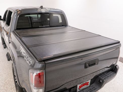 Used 2023 Toyota Tacoma TRD Sport AWD/4WD image 11