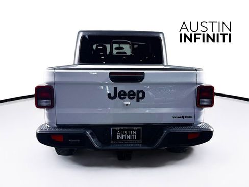 Used 2023 Jeep Gladiator Sport image 6