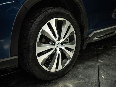 Used 2019 Subaru Ascent Limited w/ Popular Package #3 AWD/4WD image 3