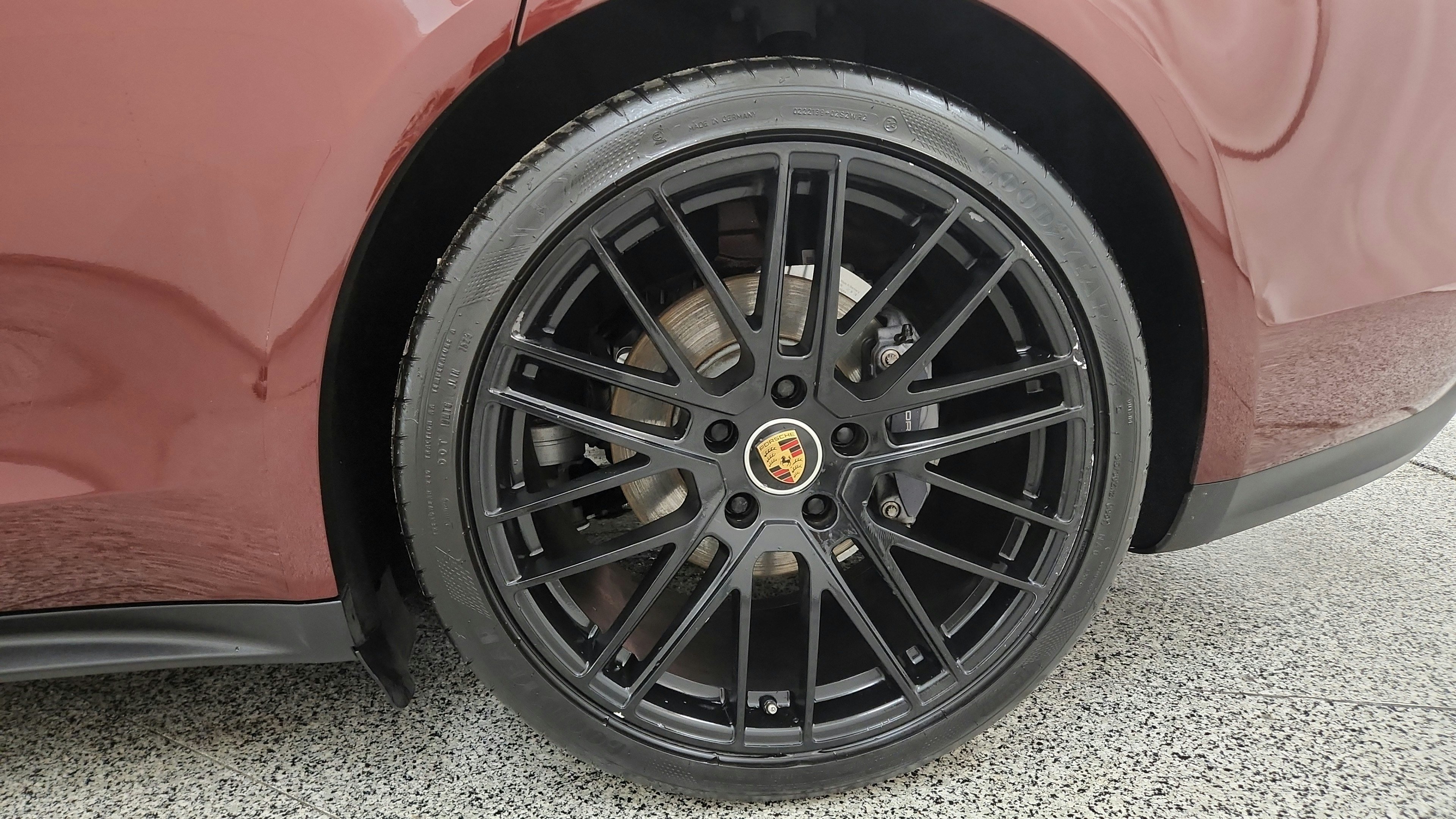 Used 2021 Porsche Panamera 4 AWD/4WD image 40