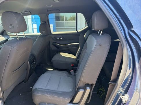 Used 2023 Chevrolet Traverse LT image 19