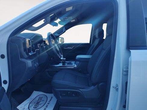 Used 2023 Chevrolet Silverado 1500 LT Trail Boss image 9