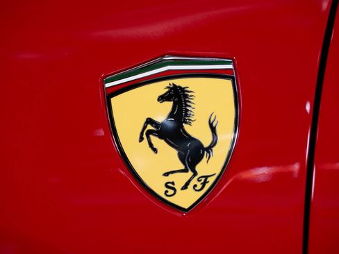 Used 2022 Ferrari F8 Tributo image 19