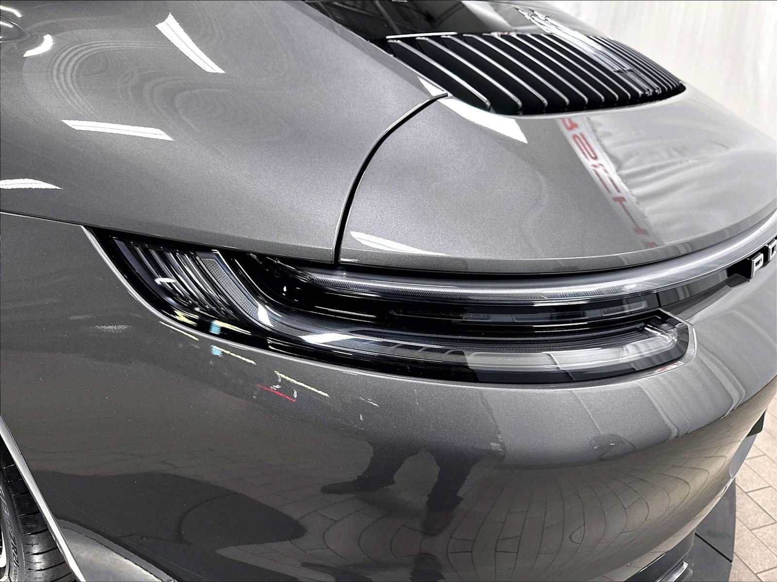 Used 2024 Porsche 911 Carrera 4 AWD/4WD image 33