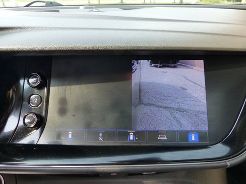 Used 2021 Buick Envision Avenir w/ Technology Package II AWD/4WD image 37