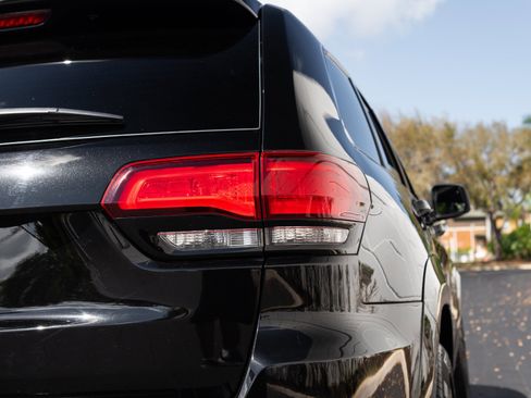 Used 2020 Jeep Grand Cherokee Trackhawk image 16