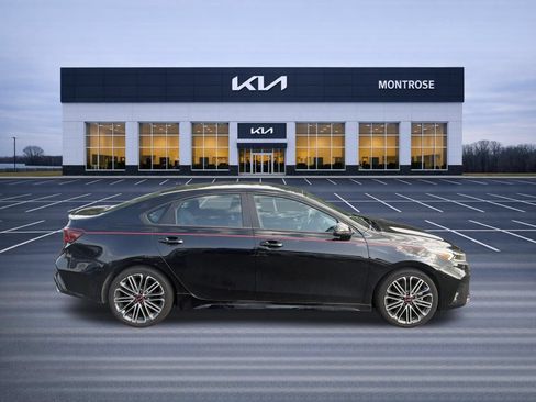 Used 2023 Kia Forte GT FWD image 4